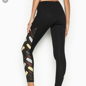 Victoria Sport Knockout Leggings